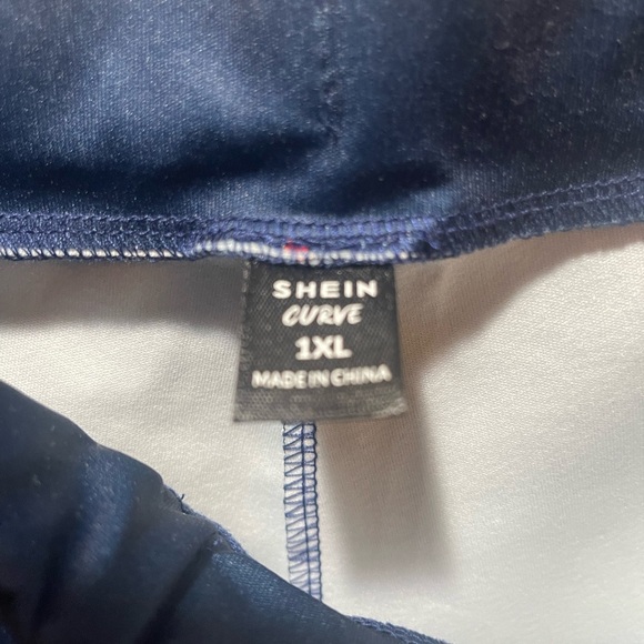 💕💕💕SOLD💕💕SOLD SHEIN Palazzo Floral Pants. NWOT - Picture 5 of 5